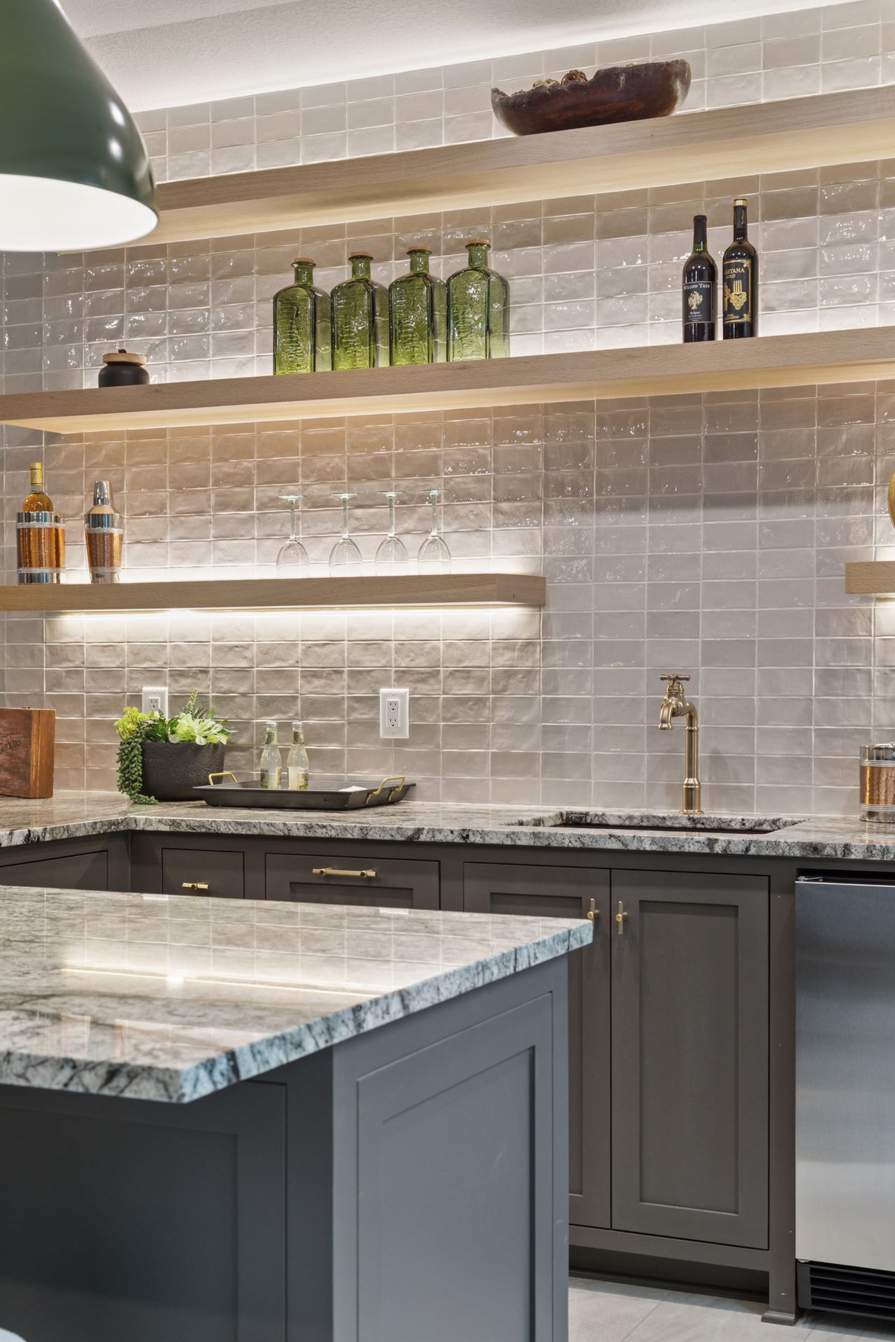 Wet bar tile backsplash